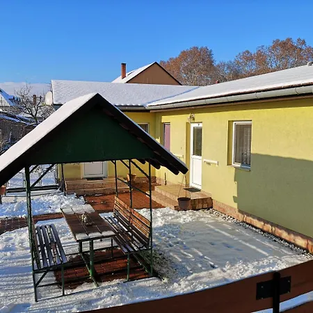 アパート Kaszas Garden Mosonmagyaróvár